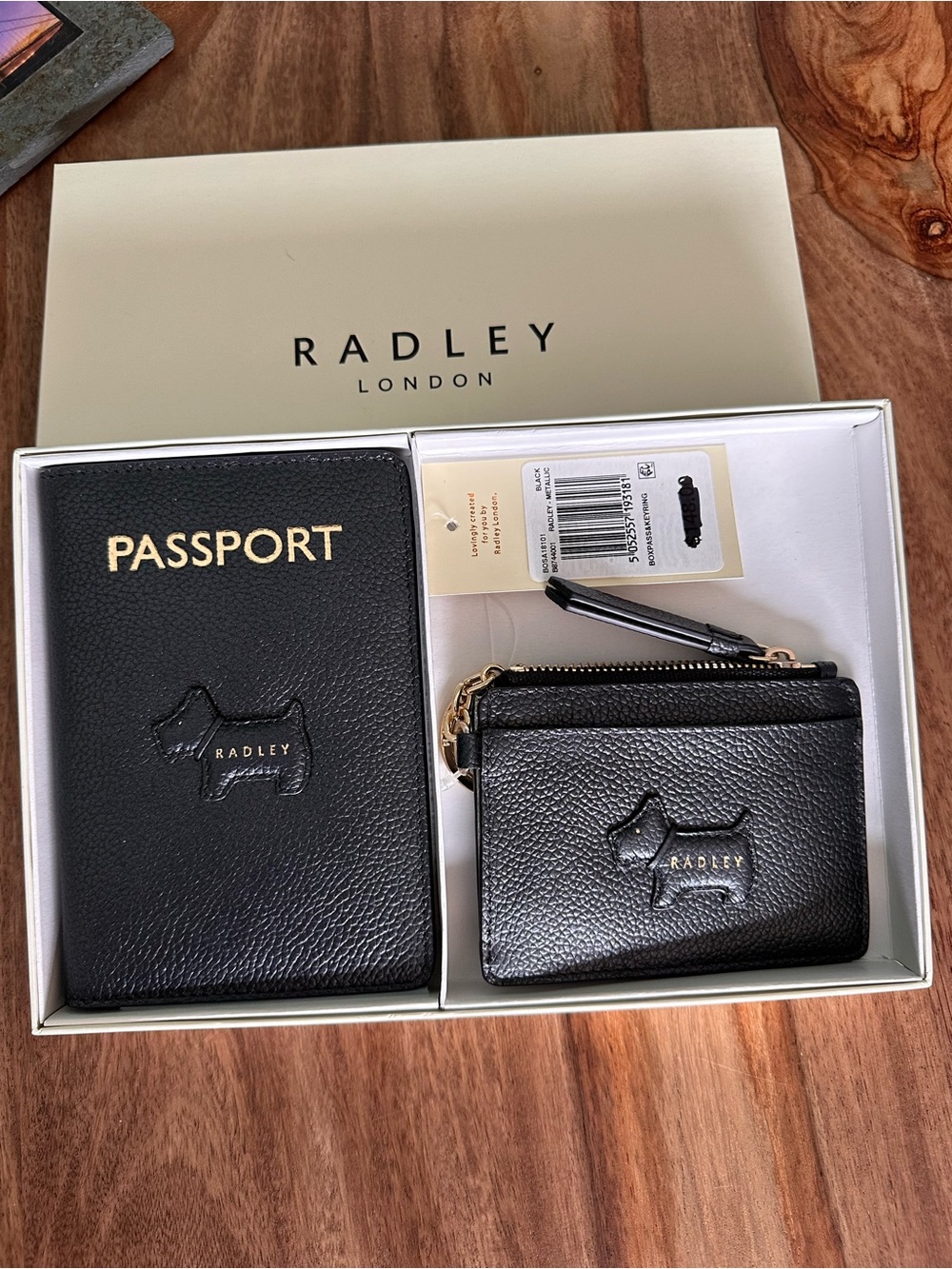 Radley London Fortune Street Boxed Passport Cover & Key Ring ID holder boxed set